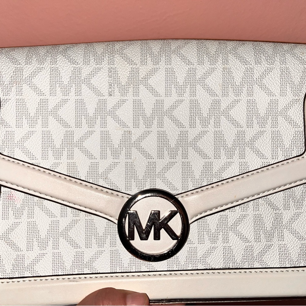 White Michael Kors purse - Picture 8 of 8